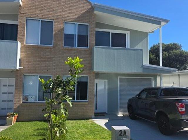 ONLY 6m YOUNG,HUGE SIZE FAMILY HOME GREAT LOCATION