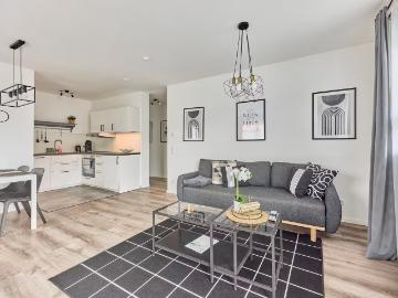 Only 9 min walk to the city center | Balcony | Netflix