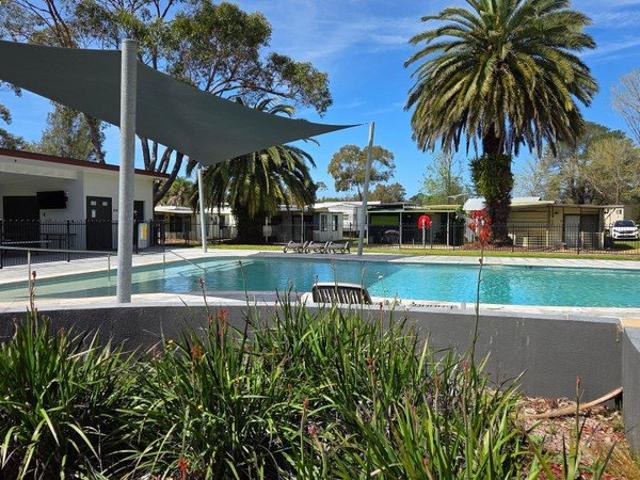 Onsite Caravan & Annex with Ensuite Ingenia Caravan Park, Tomakin