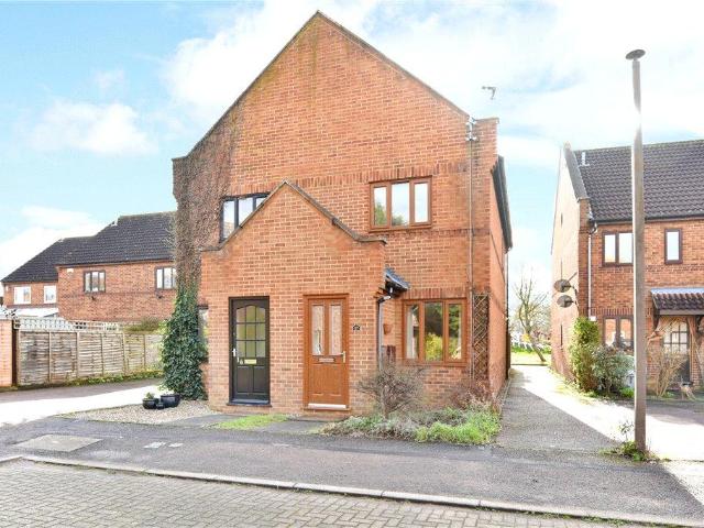 Onslow Court, Caldecotte, Milton. 2 bed semi detached house to rent £1,250 pcm £288 pw
