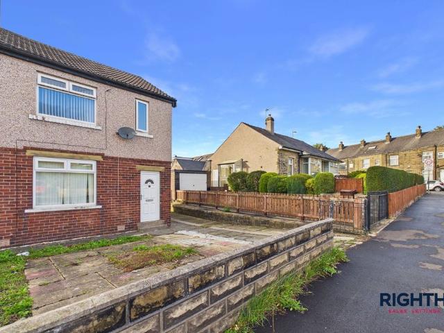 Onslow Crescent, Bradford BD4, 3 bed semi detached house to rent, £1,050 pcm | PrimeLocation