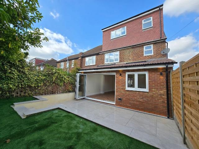 Onslow Drive, Sidcup DA14, 3 bed semi detached house to rent, £2,300 pcm | PrimeLocation