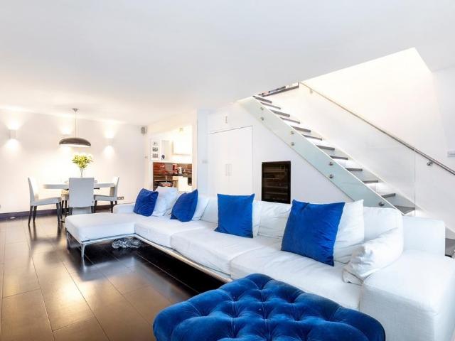 Onslow Mews West London SW7 3 bed mews to rent £7,500 pcm £1,731 pw