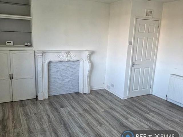 Onslow Road, Clydebank, G81 3 bed flat to rent £800 pcm £185 pw