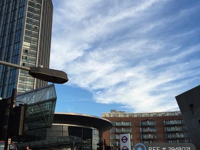 Ontario Point, London, SE16 2 bed flat to rent £3,280 pcm £757 pw