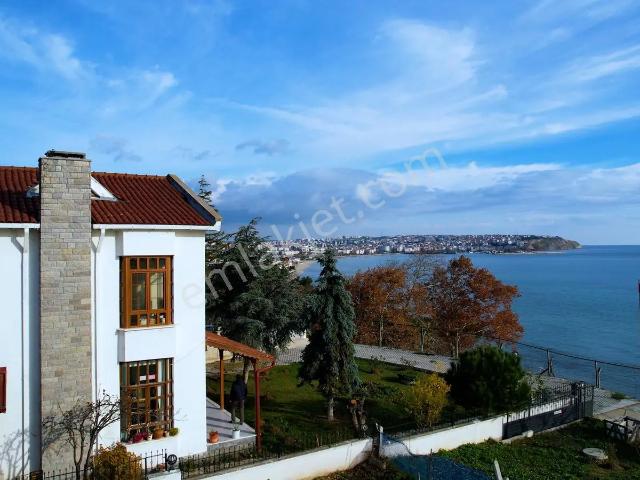 Önü Kapanmaz Deniz Manzaralı Köşe Parsel Satılık Müstakil Villa