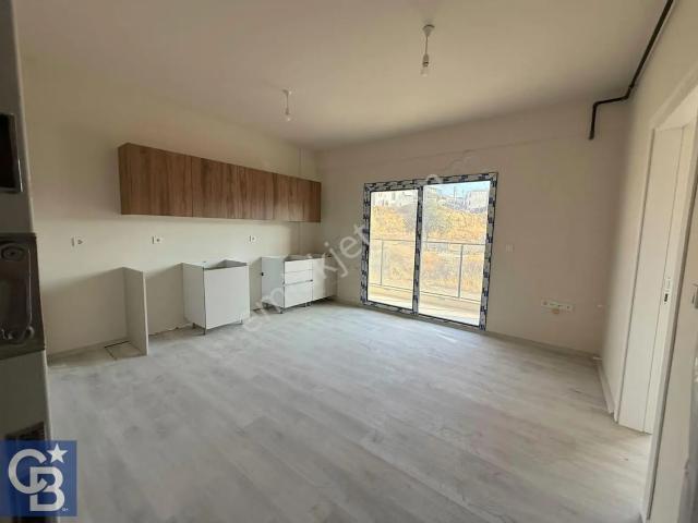 Önü Kapanmaz Ön Cephe Satılık 1+1 Lüks Daire