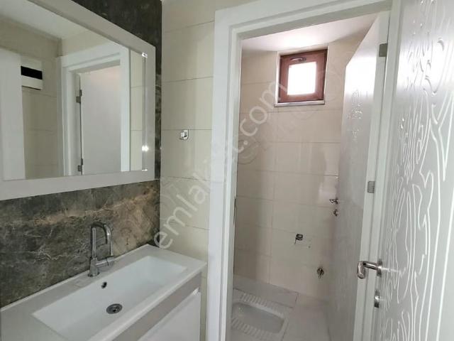 Onur Emlak Mengene Mahallesi 3+1 Kiralık Ara Kat Daire
