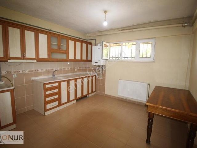Onur Emlak Hanaybaşı Mah.umut Evi Yakını 3+1 Kiralık Bodrum Kat