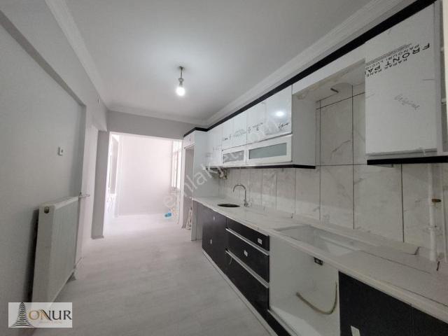 Onur Emlak İhsaniye Mah. Bakımlı 3+1 Ara Kat Kiralık Daire