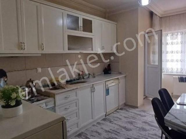 Onur Emlak Jandarma Karşısı Fetih Cad. Yakını 3+1 Ara Kat Daire
