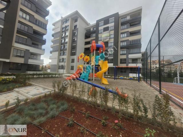 Onur Emlak Site İçi Kapalı Otoparklı Ara Kat 4+1 Lüks Daire