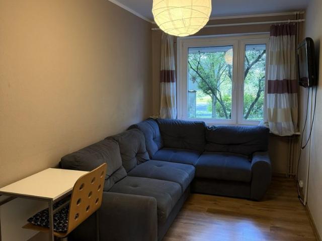 Os. Kosmonautów, 2 pokoje, balkon, piwnica