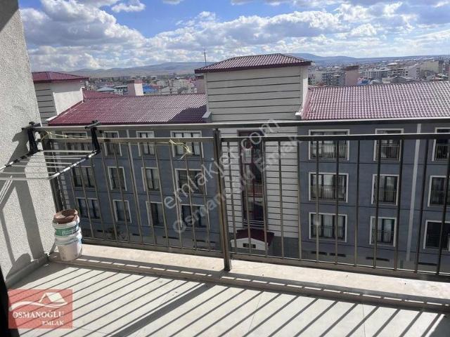 Osmanoğlu Emlaktan Yeni Bayrampaşa Tokide Satılık Borçsuz 3+1 Da