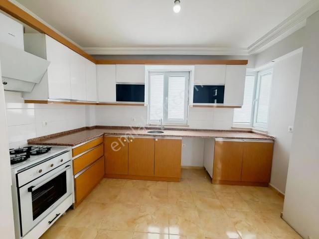 Osmancık Caddesi Üzeri Satılık 140 M2 Geniş 3+1 Daire