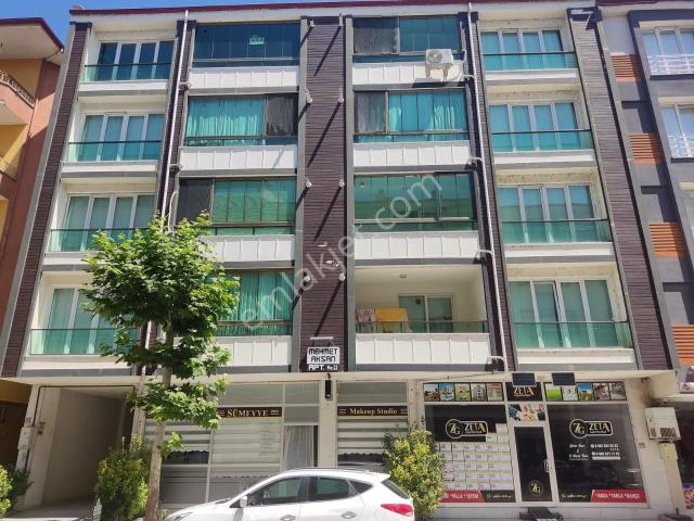 Osmancık Merkezde Cadde Üzeri Ara Kat 3+1 Daire
