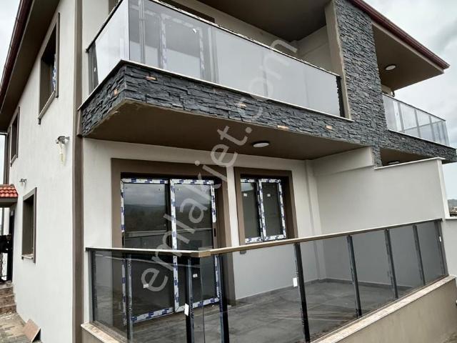 osmancalı Mahallesi  ✅2+1 100m2 2 Katlı Müstakil Villa ❇️açık Mutfak Bahçeli Otoparklı