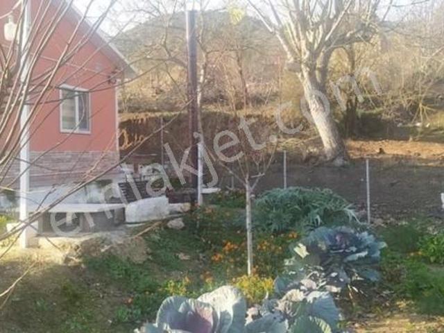Osmaneli Kızılöz Köyünde 748 M2 Arsa İçinde 2+1 Müstakil Ev