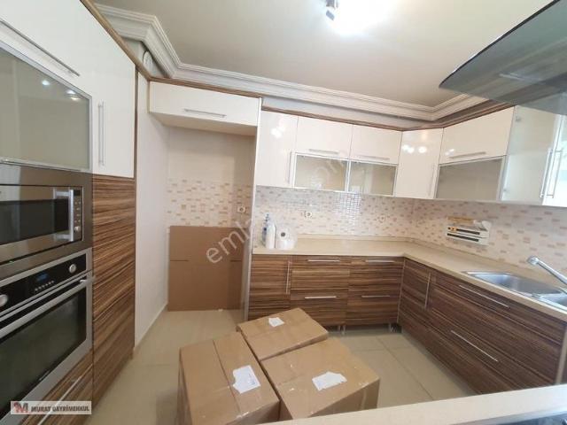 Osmangazi Cadde'de Katta Emsalsiz Buyuklukte 2+1 Kiralık Daire