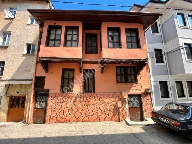 Osmangazi Alipaşa'da, Ulucamii'ye 5dk Uzaklıkta, Satılık Bahçeli Tarihi Konak