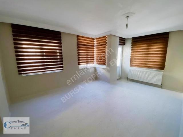 Osmangazi De 3+1 İçi Sıfır Kiralık Daire Merkezi Konumda