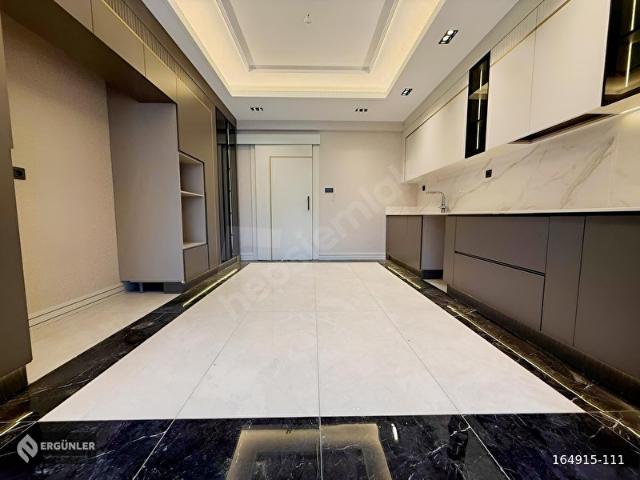 OSMANGAZİ'DE BUTİK SİTEDE 300 m 4,5+1 ÜST SEGMENT YAŞAM