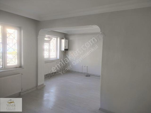 Osmangazi Mahallesi Güvenli Sokakta Kiralık Bakımlı 2+1 Daire