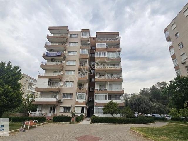 Osmangazi Mahallesinde Site İçi Ferah Köşe Satılık 3+1 Daire
