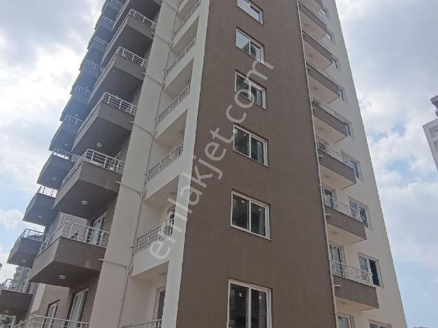 Osmangazi Mahallesinde 1+1 Geniş Satılık Daire