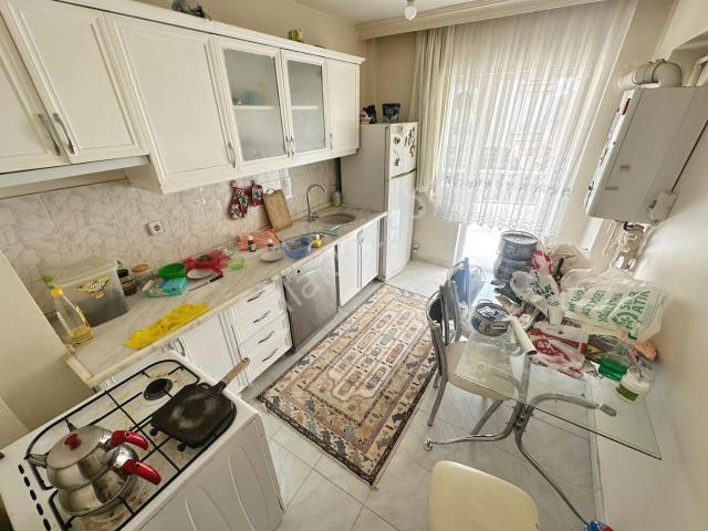 Osmangazi Perşembe Pazarı Altı Ön Cephe Katta Temiz 3+1 Daire