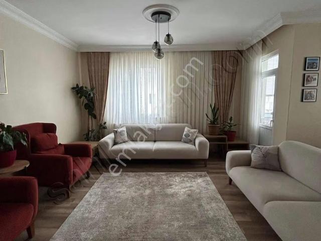Osmangazi'de Acil Satılık Geniş Ve Kullanışlı 2+1 Daire