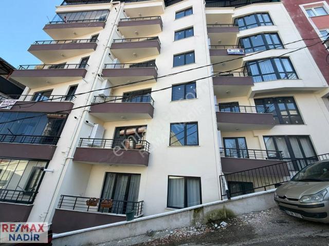 Osmaniye Mahallesinde Merkezi Konumda, Eşyasız 1+1 Kiralık
