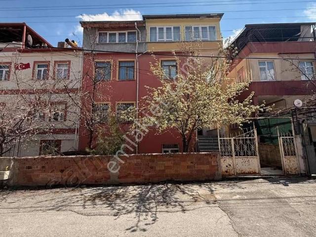 Osmanlı Mah. Muhteşem Konumda Satılık 2.5 Katlı Müstakil Ev