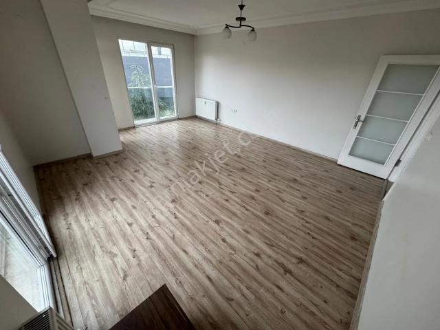 Osmanyılmaz Mah Arakat Asansörlü Site İçi E5'e Yakın 2+1 Kiralık