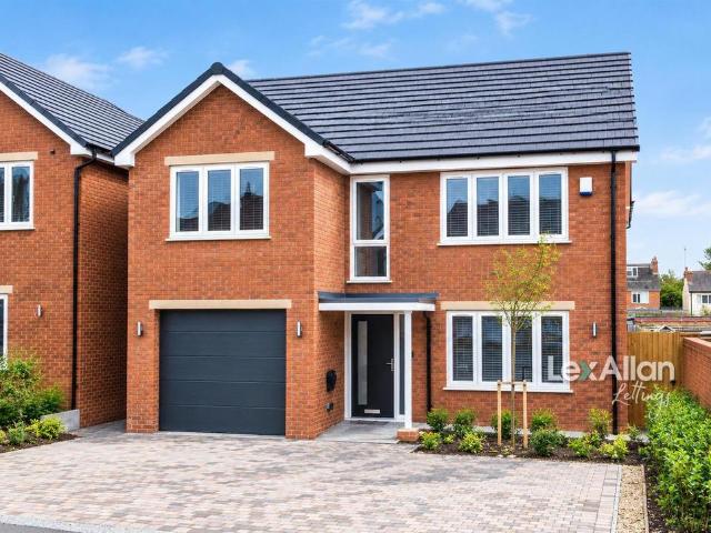 Osmaston Road, Norton, Stourbridge. 5 bed detached house to rent £2,750 pcm £635 pw