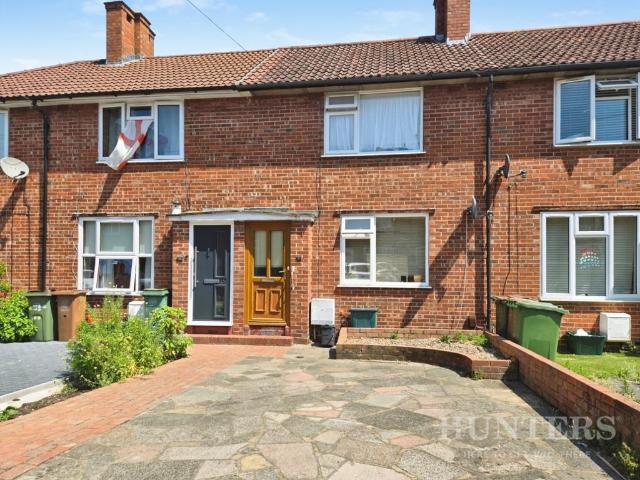 Osney Walk, Carshalton, SM5 1EL 2 bed terraced house to rent £1,850 pcm £427 pw