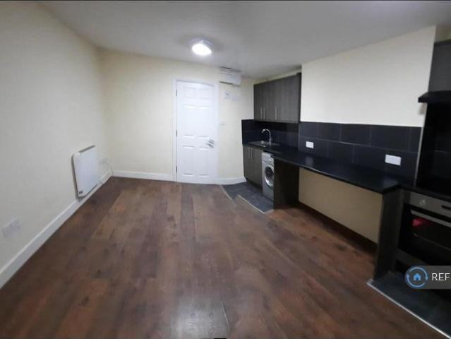 Osbaldeston Road, London, N16 Studio to rent £1,049 pcm £242 pw