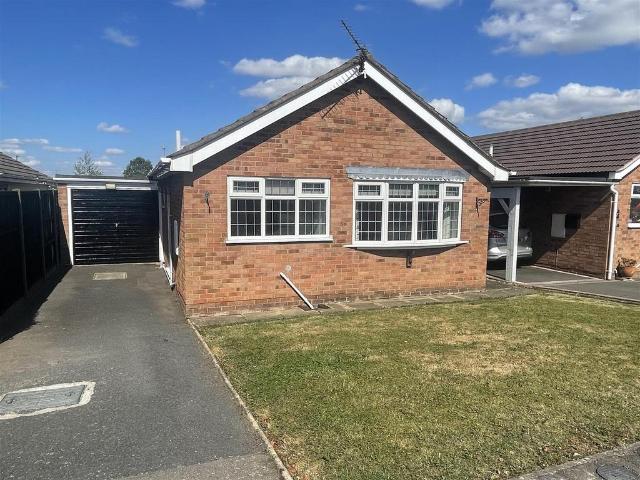 Osbaston Close, Hinckley 2 bed detached bungalow to rent £1,000 pcm £231 pw