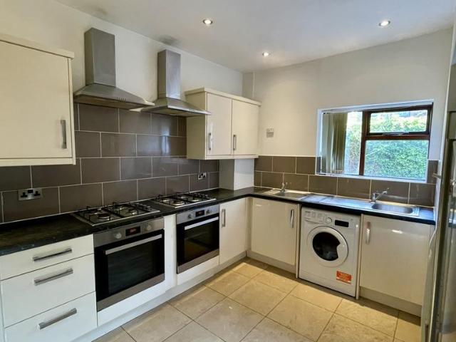 Osberton Place, Sheffield S11 6 bed house share to rent £495 pcm £114 pw