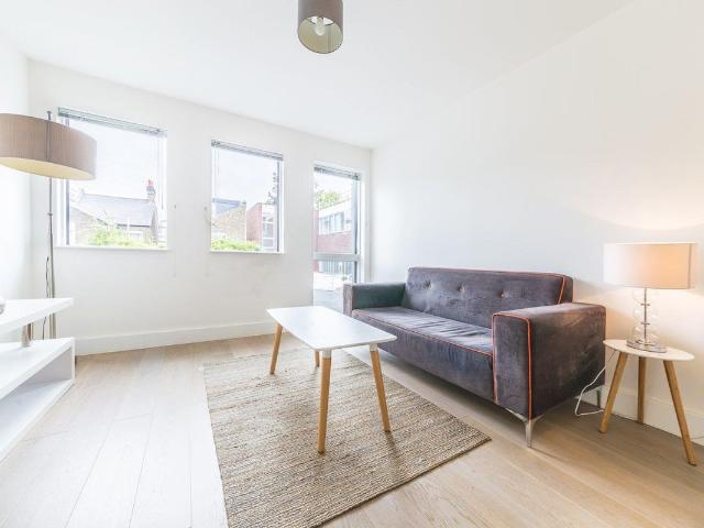Osborn House, Osborn Terrace, Blackheath, Greenwich SE3, 2 bed flat to rent, £2,450 pcm | PrimeLocation