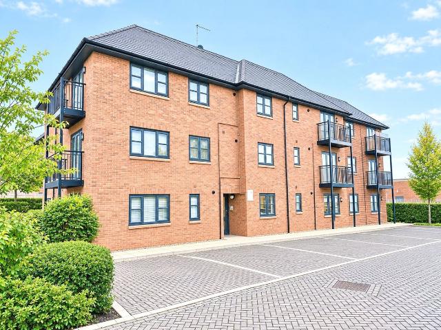 Osborn Way, Hook, Hampshire RG27, 1 bed flat to rent, £1,225 pcm | PrimeLocation