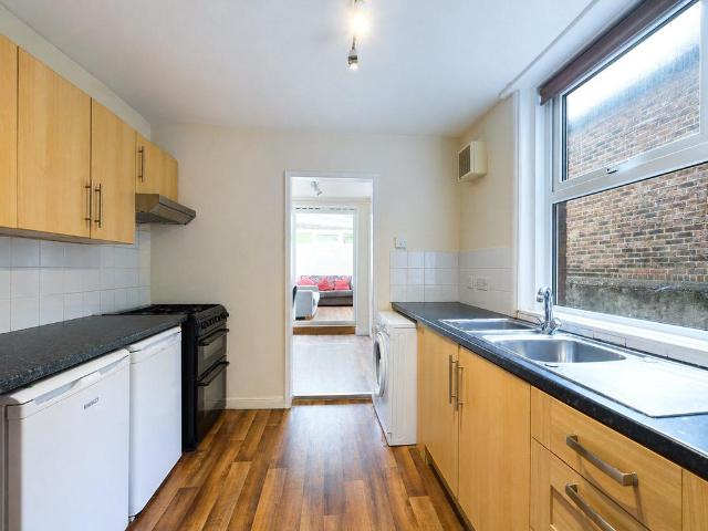 Osborne Road, Brighton, BN1 7 bed terraced house to rent £4,114 pcm £949 pw