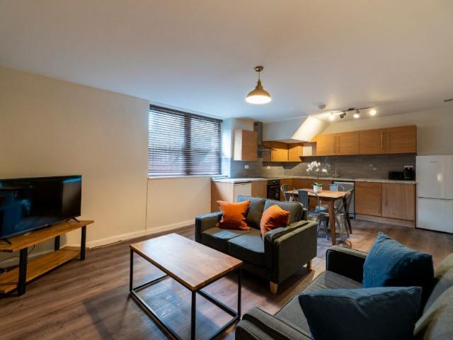 Osborne Road, Newcastle NE2, 4 bed flat to rent, £758 pppm | PrimeLocation