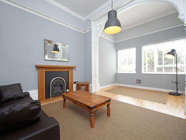 Osborne Road, Windsor SL4, 1 bed flat to rent, £1,495 pcm | PrimeLocation