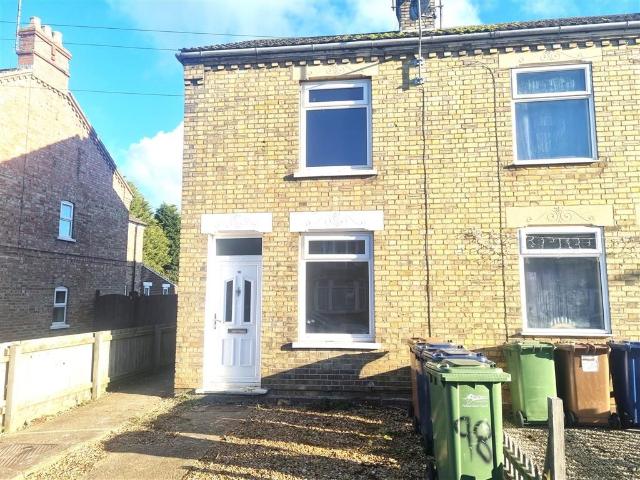 Osborne Road, Wisbech PE13, 2 bed end terrace house to rent, £825 pcm | PrimeLocation