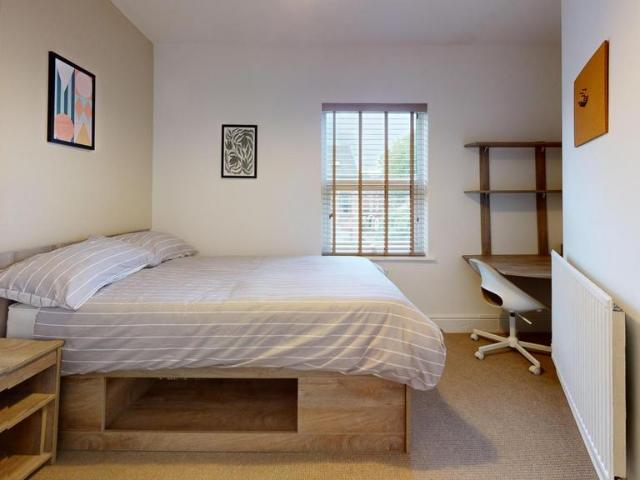 Osborne Street, Nottingham NG7 6 bed house to rent £2,347 pcm £542 pw