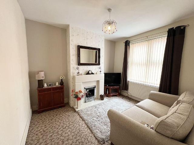 Osborne Street, Salford 2 bed terraced house to rent £1,075 pcm £248 pw
