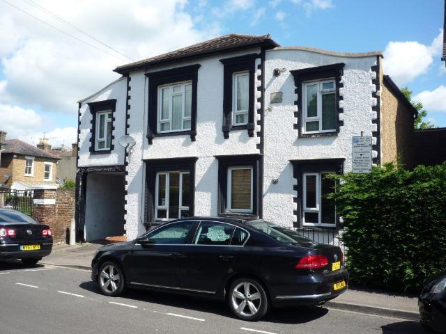 Osborne Street, Slough SL1, 1 bed flat to rent, £950 pcm | PrimeLocation