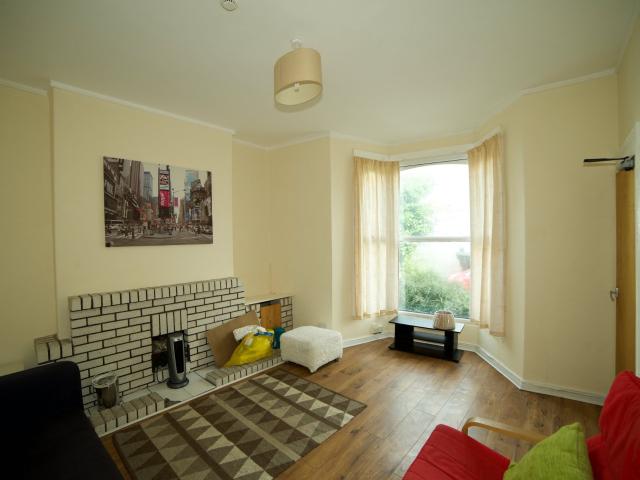 Osborne Terrace, Brynmill, Swansea SA2 0AN StudentDigz Ltd