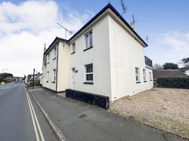 Osborne Villa, 10 Broadway, PO36 2 bed flat to rent £750 pcm £173 pw